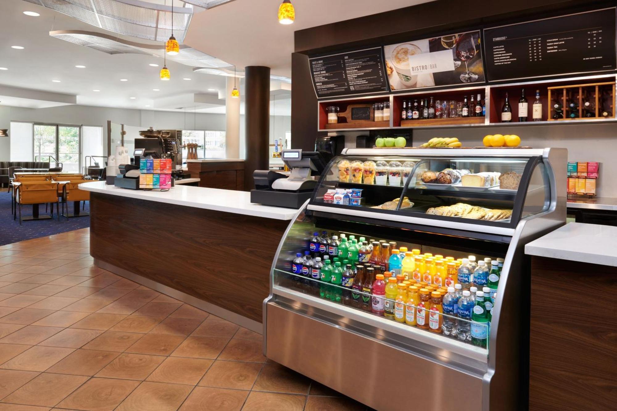 Courtyard By Marriott Ottawa East Hotel Ngoại thất bức ảnh