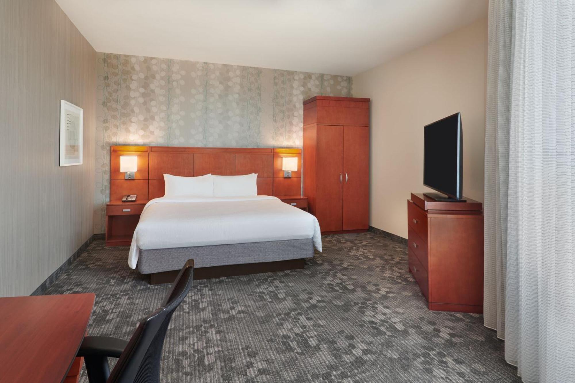 Courtyard By Marriott Ottawa East Hotel Ngoại thất bức ảnh