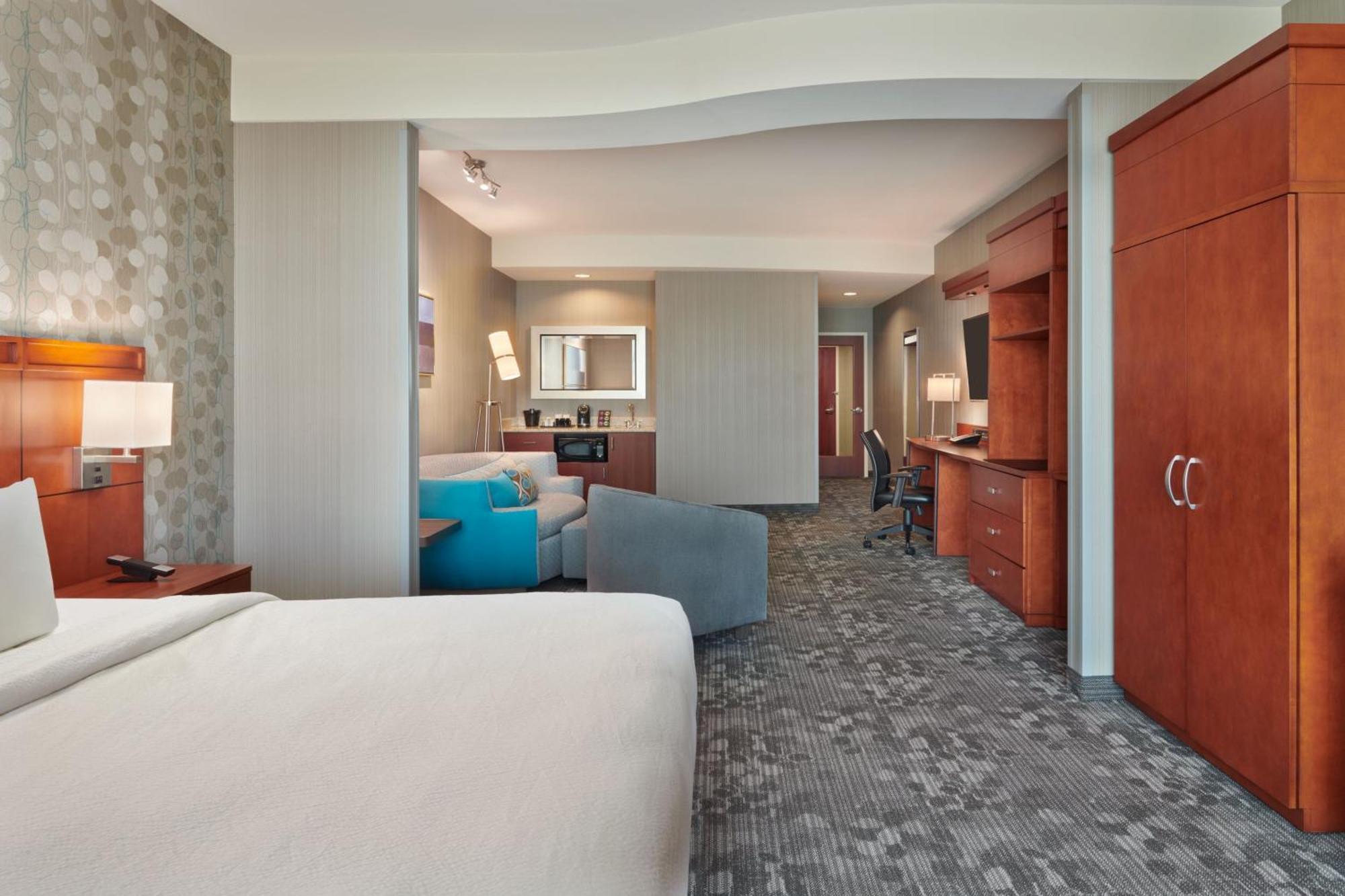 Courtyard By Marriott Ottawa East Hotel Ngoại thất bức ảnh