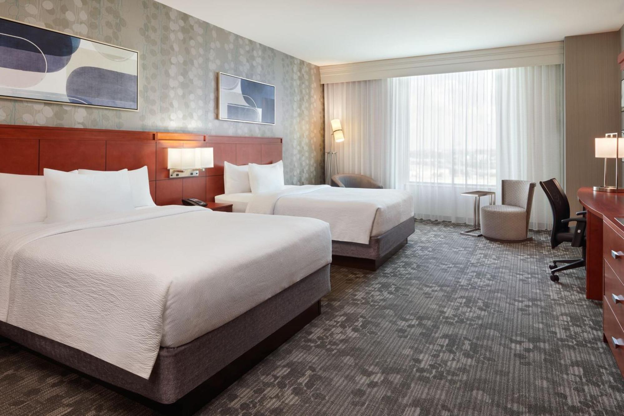 Courtyard By Marriott Ottawa East Hotel Ngoại thất bức ảnh