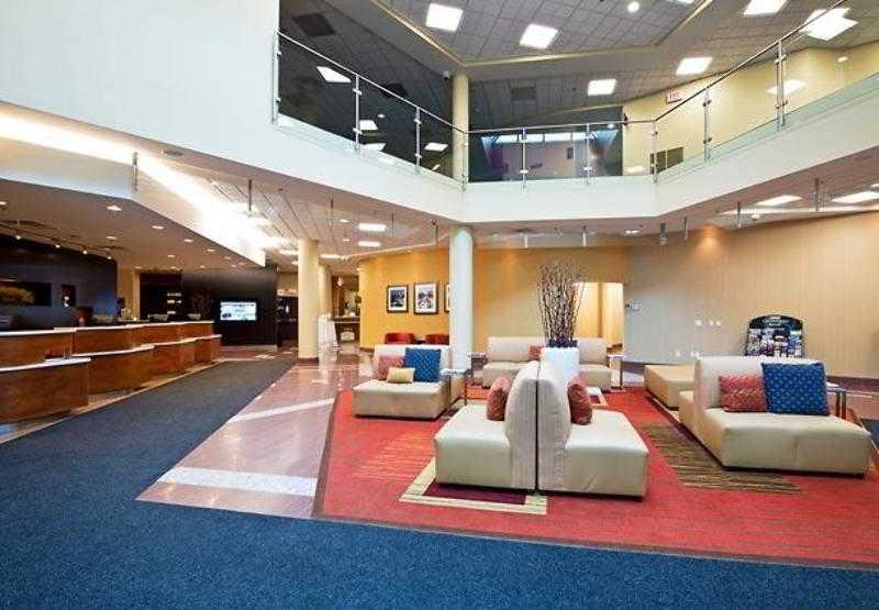 Courtyard By Marriott Ottawa East Hotel Ngoại thất bức ảnh