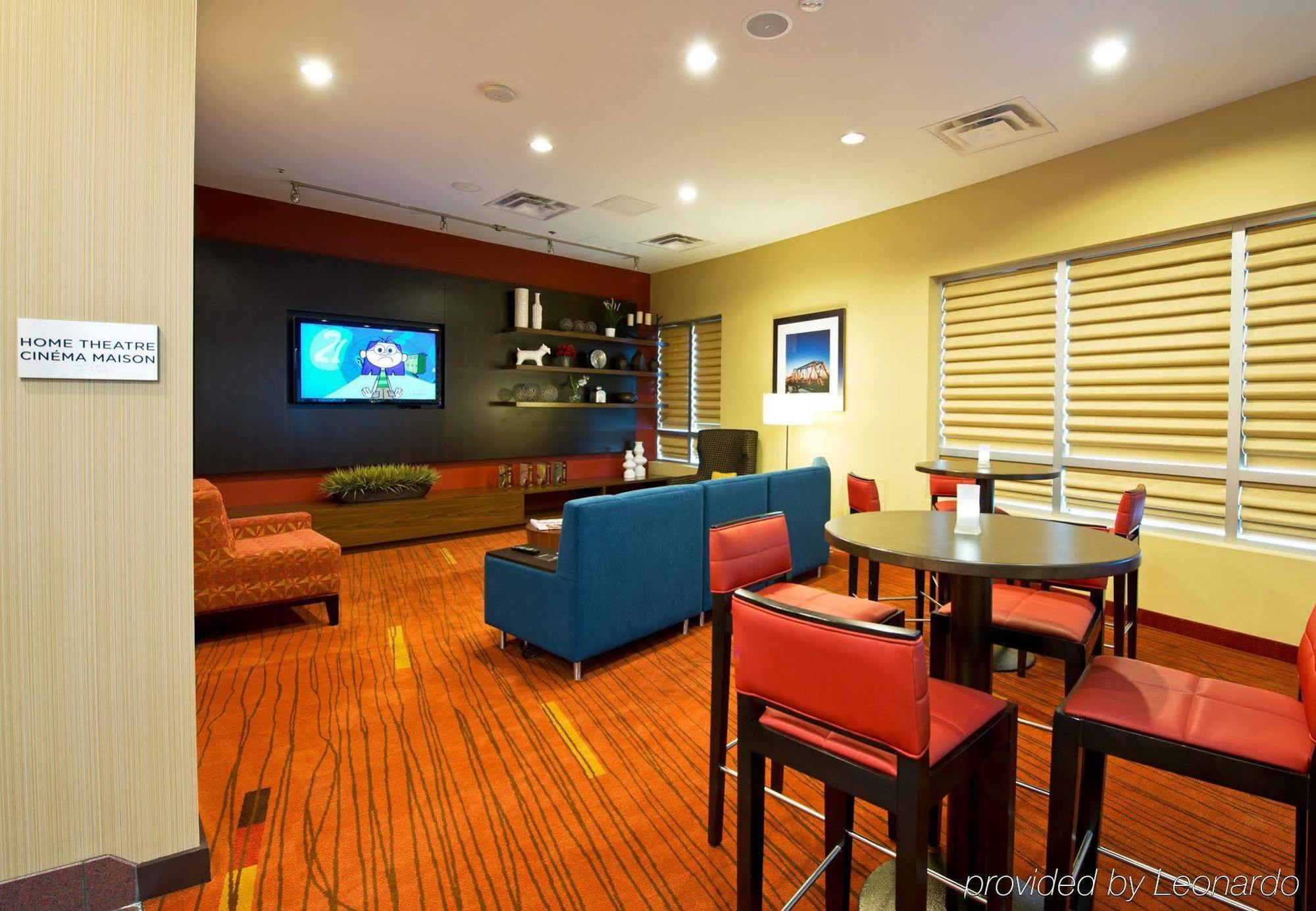 Courtyard By Marriott Ottawa East Hotel Ngoại thất bức ảnh